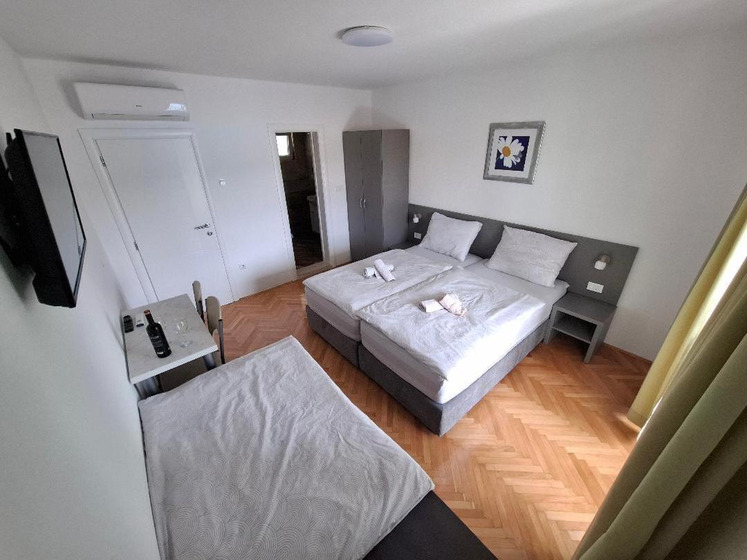Apartments & Rooms Leon ネウム エクステリア 写真